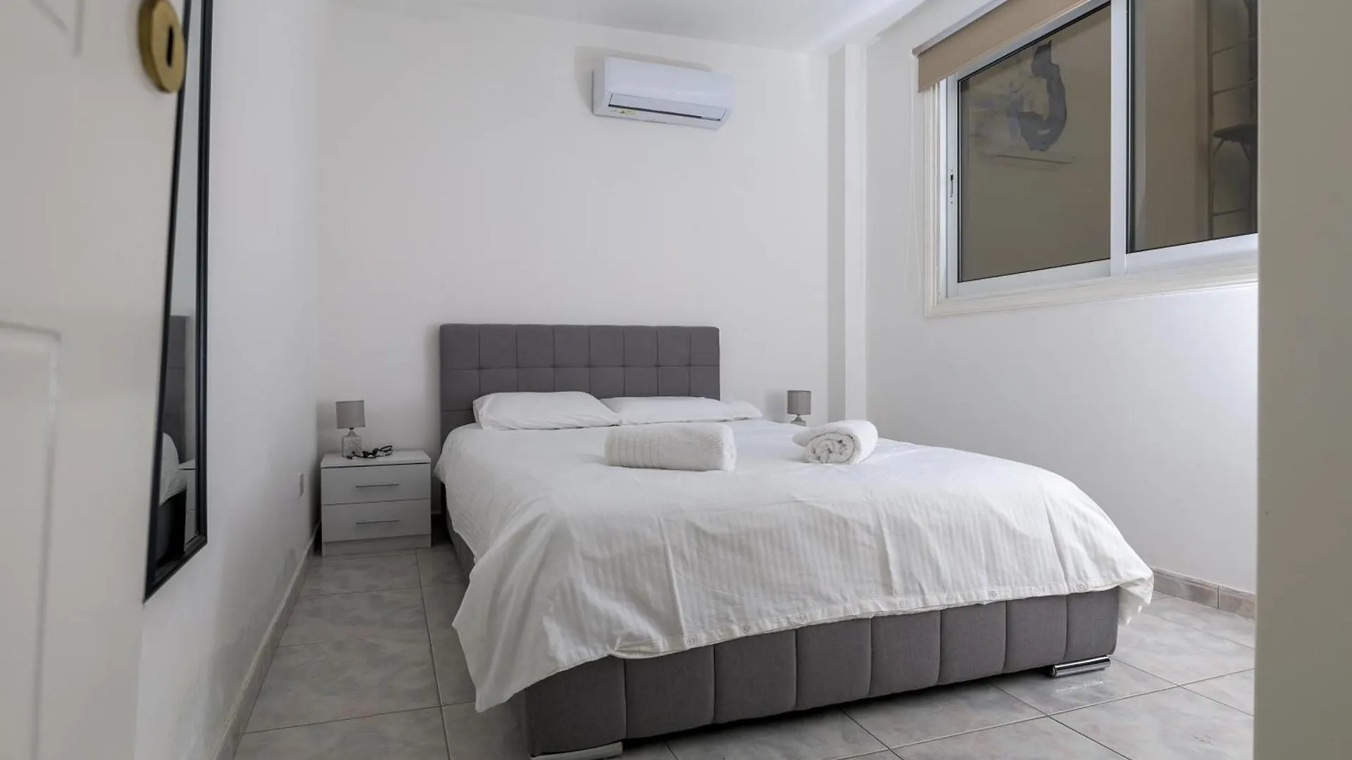 Maple Oak Apartment 102 Ларнака